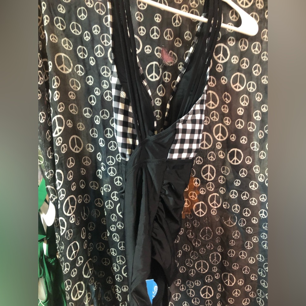 Checkered top one piece. (Ss3)